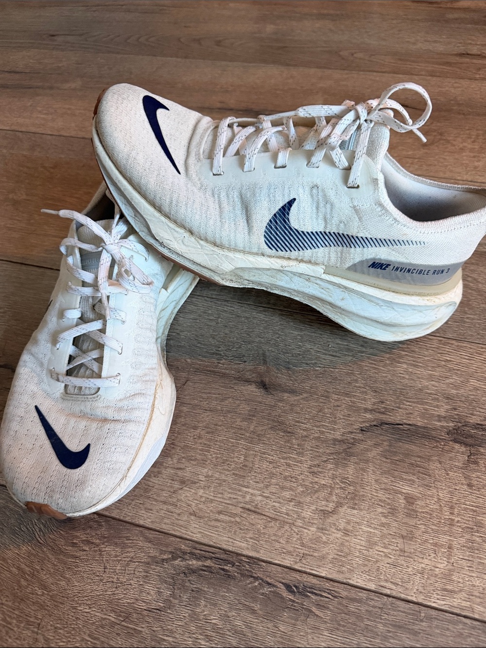 Nike Invincible Run 3 Athletic Running Shoes - White with Navy Swoosh